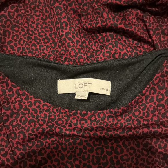 Loft Casual Dress Maroon/ Black Animal Print Size Small Petite - Picture 4 of 6